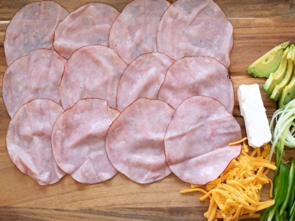 طرز تهیه کالباس گوشت در 7 مرحله بدون آب انداختن، خشک یا نرم شدن طرز تهیه کالباس گوشت در 7 مرحله بدون آب انداختن، خشک یا نرم شدن